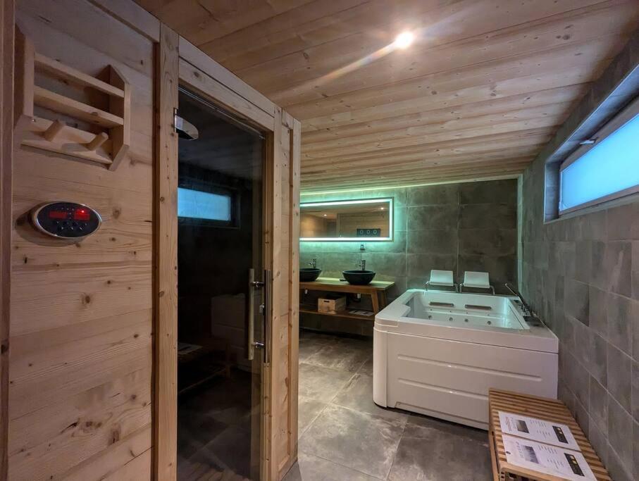 Chalet Des Belles Roches, 14 Pers, Garden, Sauna La Bresse Eksteriør billede